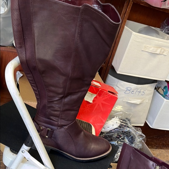 Maurices Shoes - 6 1/2 W Women's Tall Leather Boots - Burgundy